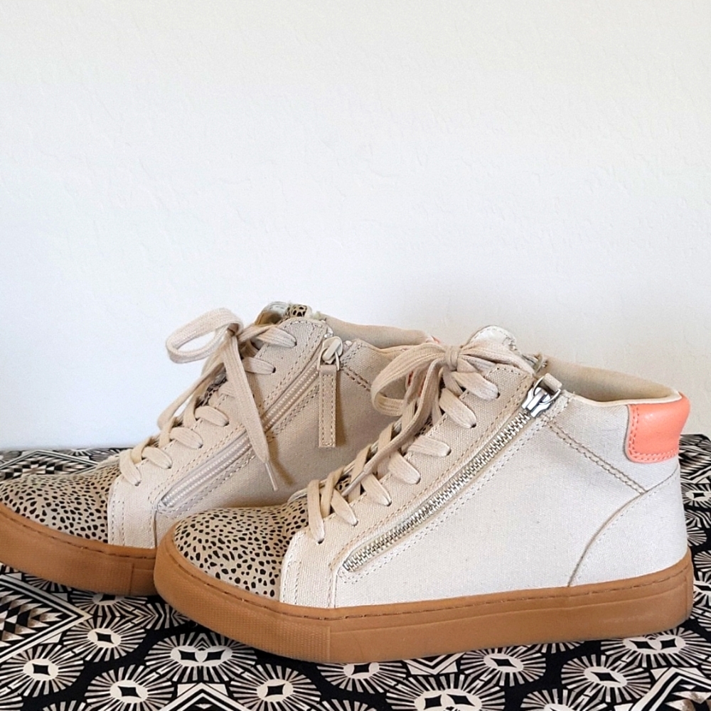High Top Sneaks